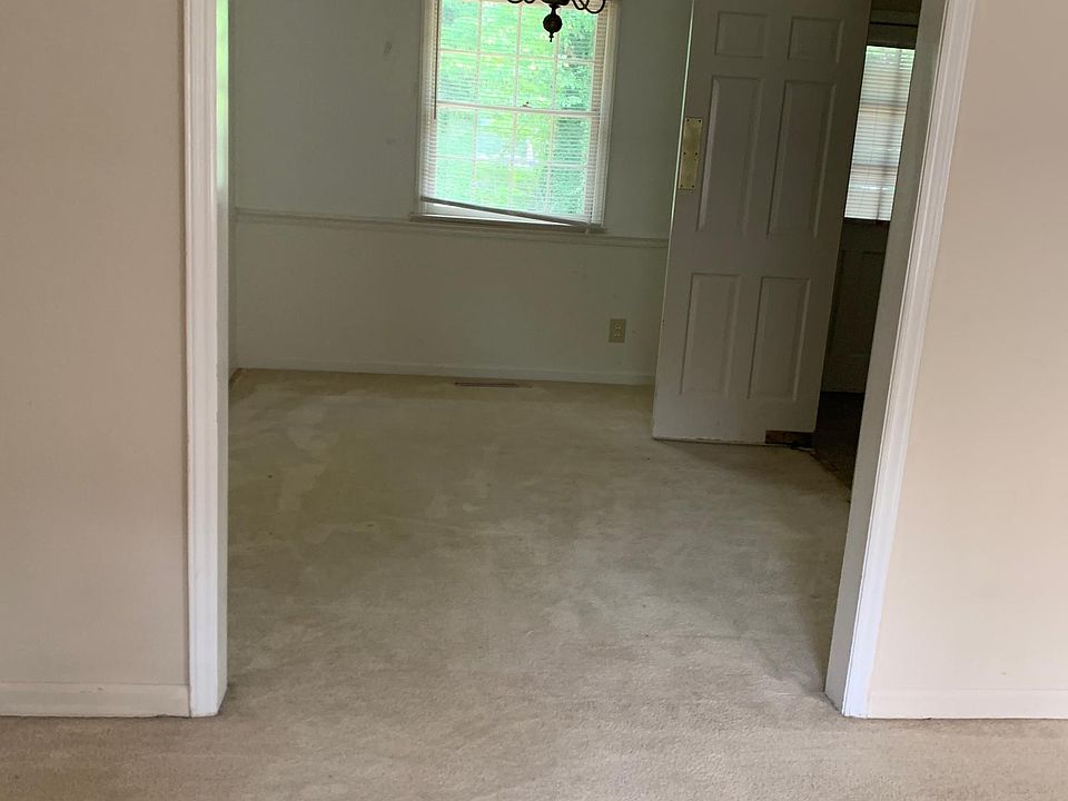 1st image of 5 Teaberry Ct
