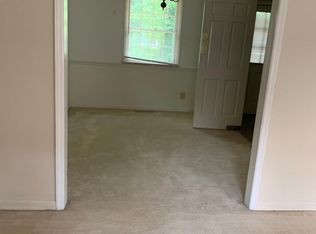 5 Teaberry Ct, Greensboro, NC 27455