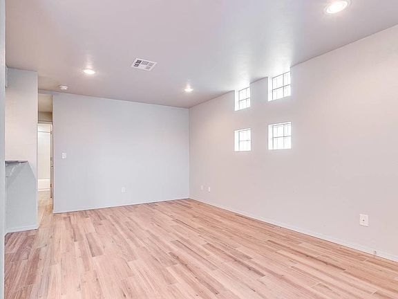 5th image of 931 NW 7th St APT 100