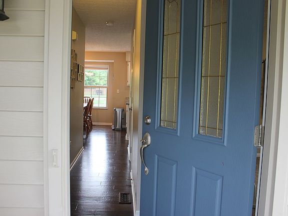 4th image of 12213 Bentwood Ct NW