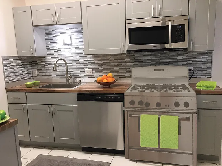656 E 51st St #1W — Photo 4