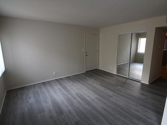 3rd image of 11215 Camarillo St APT 202