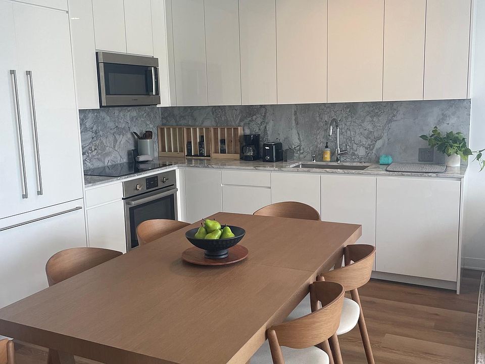 Kitchen and dining area.