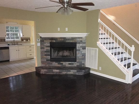 3rd image of 7426 Appomattox Dr
