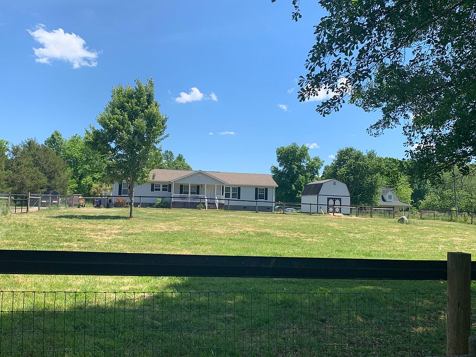 1st image of 484 Bill Pearson Rd
