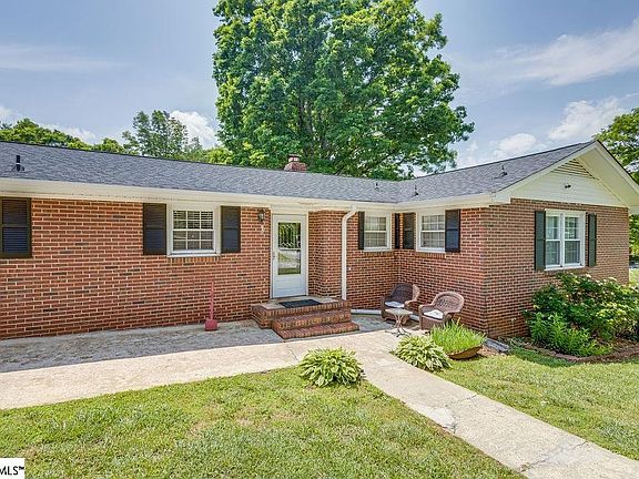 2nd image of 115 Alta Vista Cir