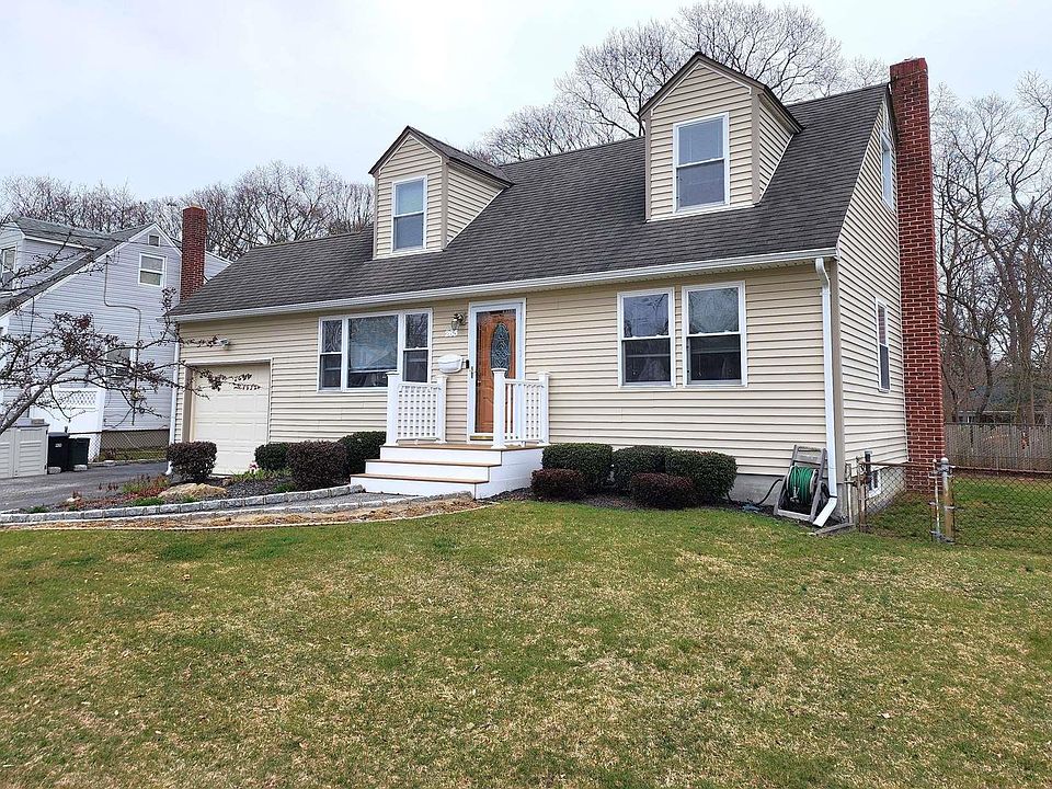 1st image of 265 Schoenfeld Boulevard