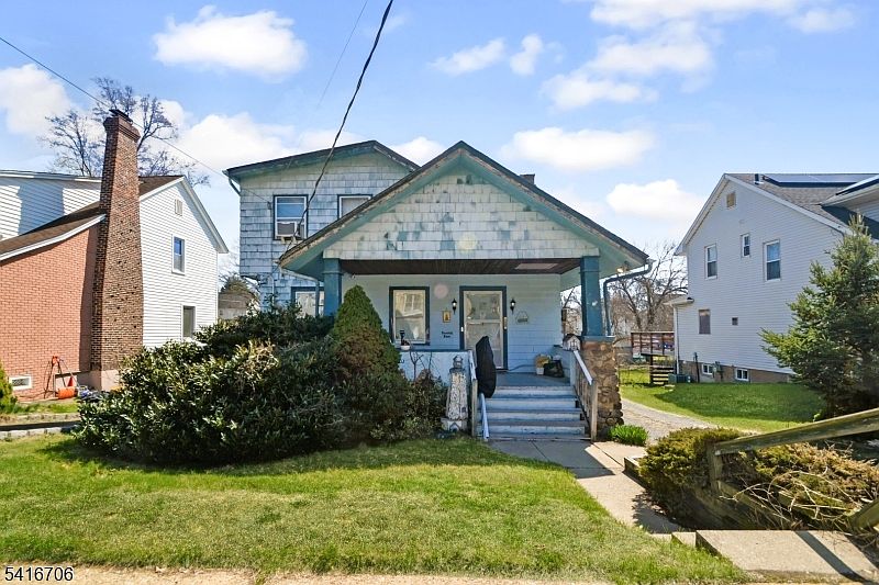 1st image of 74 Cathedral Ave