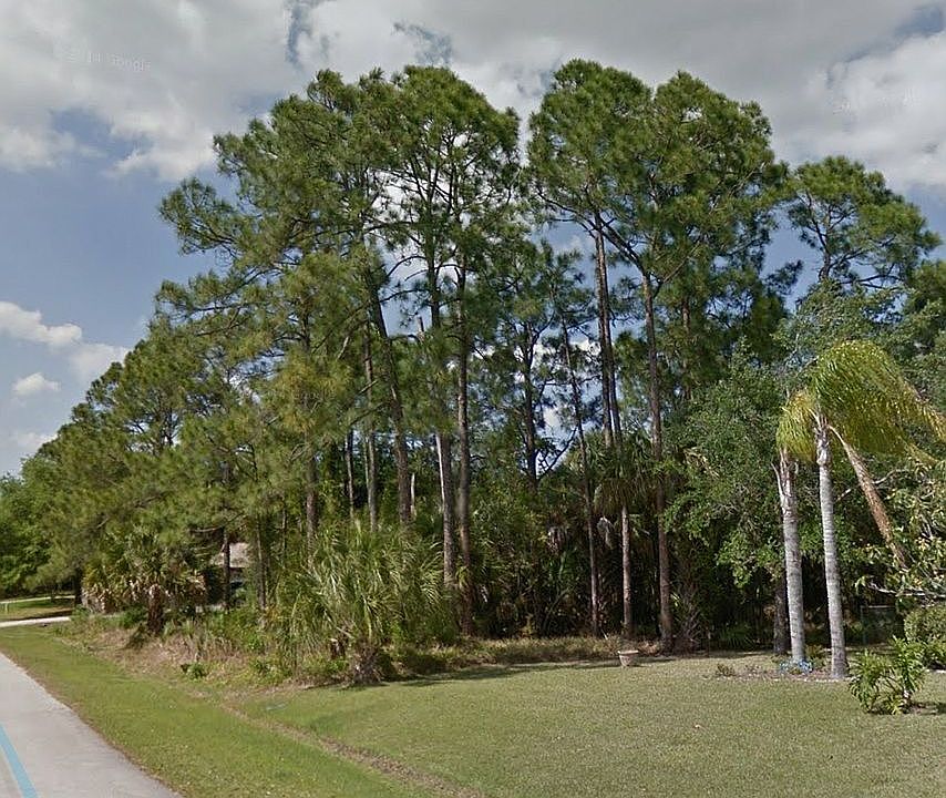 2nd image of 161 Salmon Dr NE