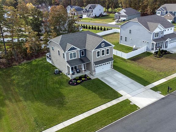 5th image of 106 Laquinta Dr