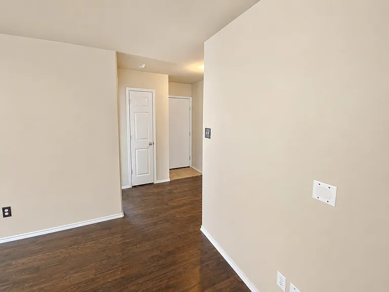 1921 Nightingale Dr — Photo 21
