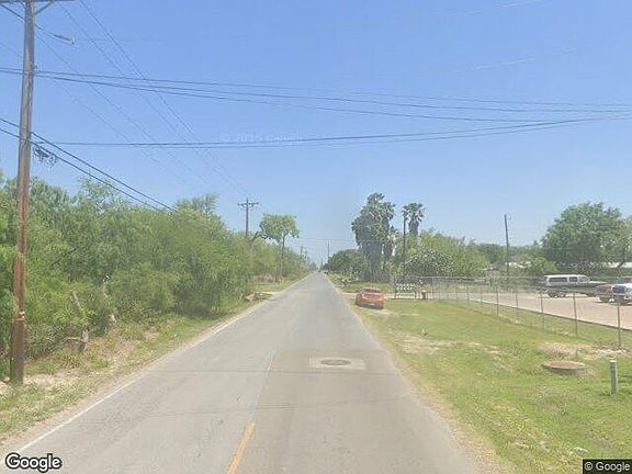 Exterior Neighborhood (street photo)