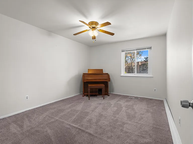 4960 Lake Point Dr — Photo 23