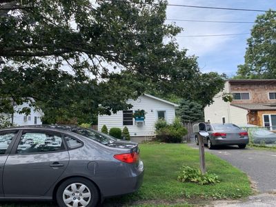 26 Market St, Mastic Beach, NY, 11951