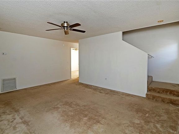 4th image of 225 Manoel Ln