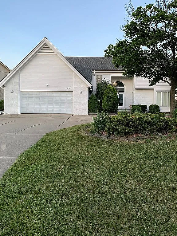 7025 Timberview Trl photo 1