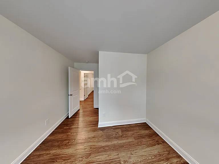 138 Cobblestone Dr — Photo 16