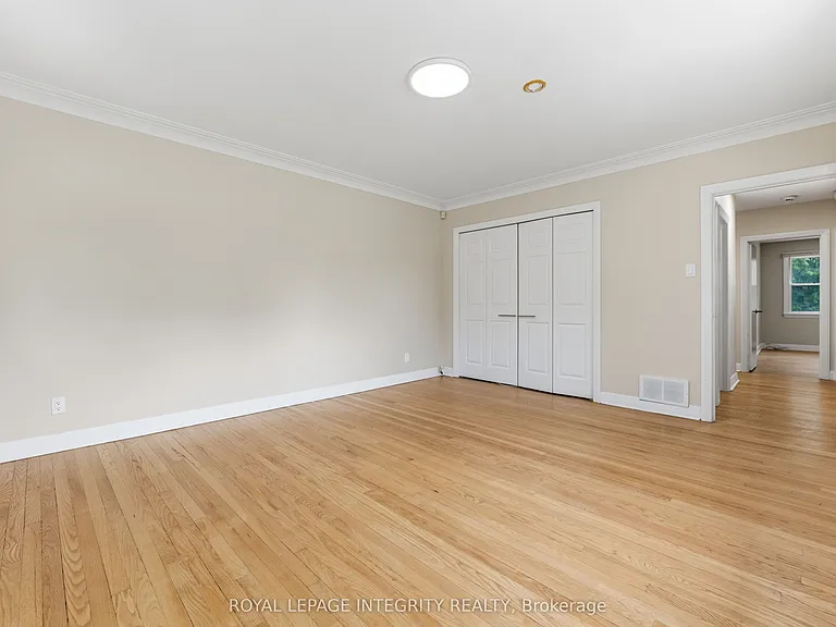 1873 Fairbanks Ave — Photo 22