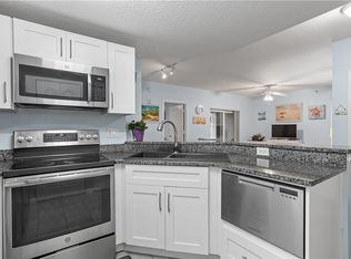 5095 Fairways Cir APT I102, Vero Beach, FL 32967