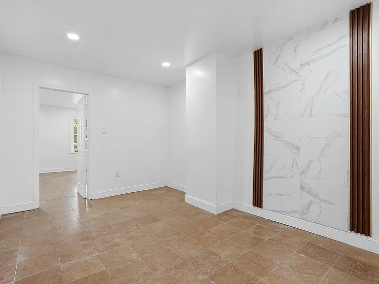 250 E Girard Ave #1 — Photo 3
