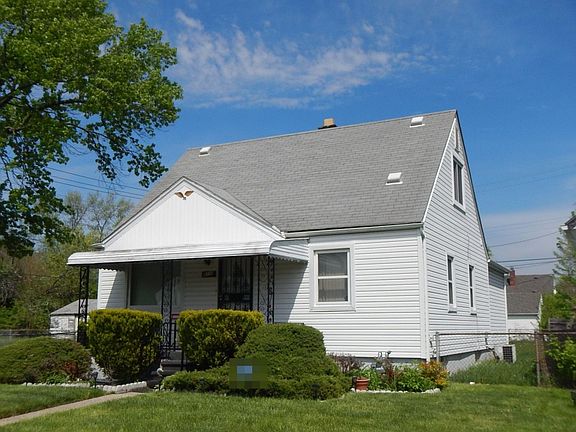 3rd image of 8110 Grandville Ave