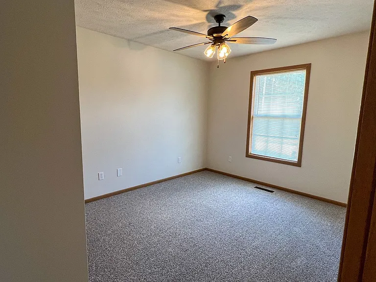 2944 W Swallow St — Photo 4