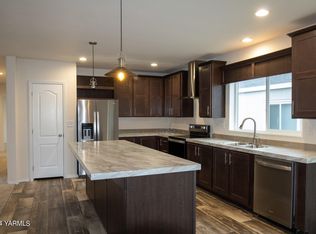 2802 S 5th Ave #39, Yakima, WA 98903