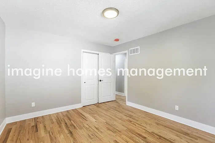 5620 N Quincy Ave — Photo 11