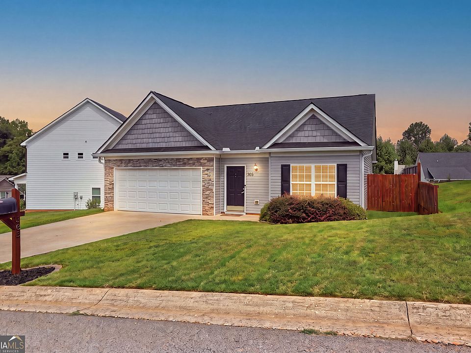 1st image of 385 Highland Pointe Dr