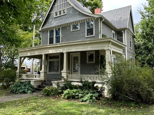 608 W Main St, Urbana, IL 61801