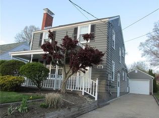 892 Bon Air Dr, Sharon, PA