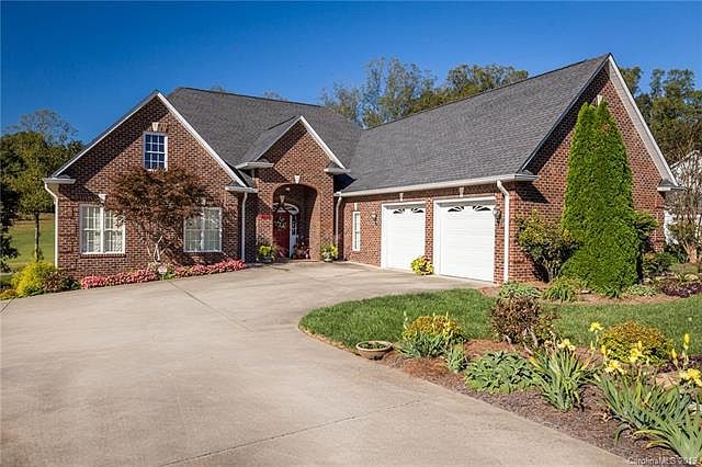 1st image of 4210 Plantation Dr