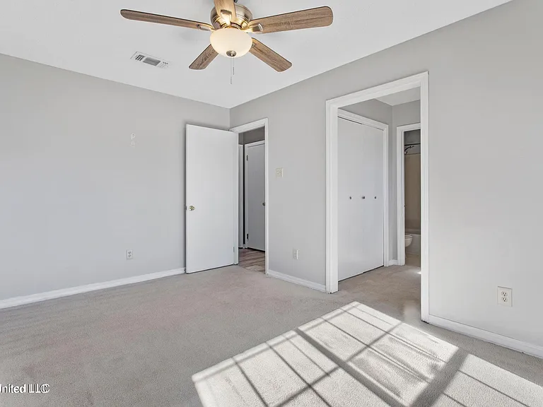 987 Bluff Rdg — Photo 19