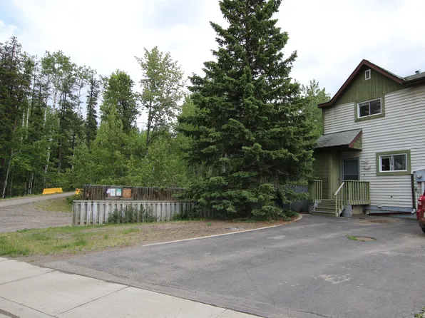 256 Spieker Ave, Tumbler Ridge, BC V0C 2W0