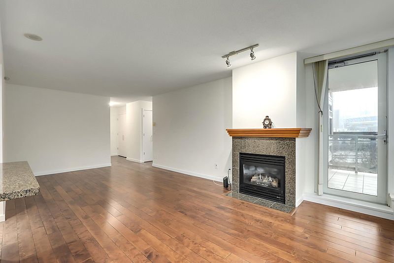 Vancouver Apartment for rent - 2 Bedrooms — photo 4