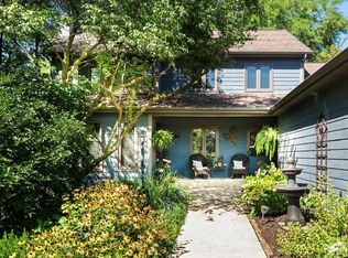 48W142 Country Life Ct, Maple Park, IL 60151