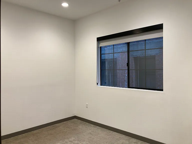 161 S Normandie Ave #11 — Photo 29