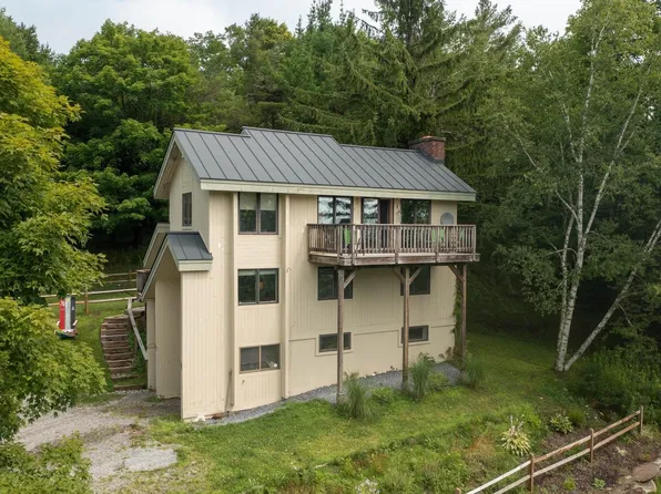 127 Sap Bucket Circle, Peru, VT 05152