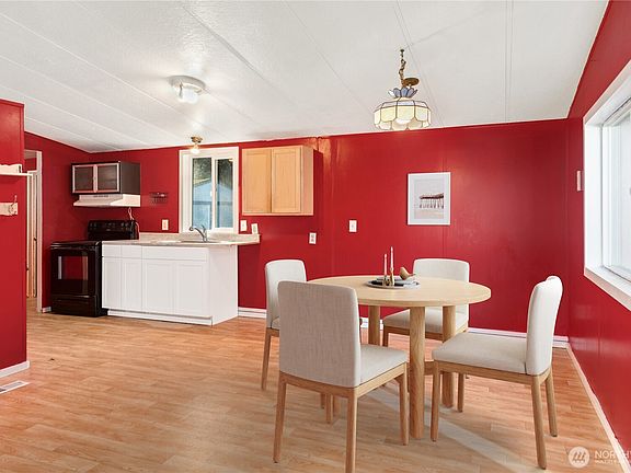 5th image of 5307 State Highway 303 NE #128