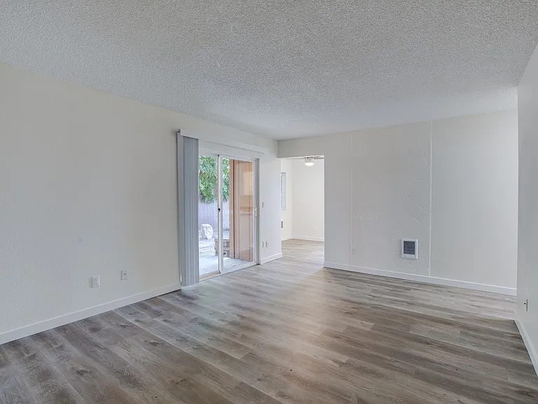 PARK PLACE APARTMENTS - YOUR HOME IS HERE! - UP TO 6 WEEKS FREE! — Photo 13