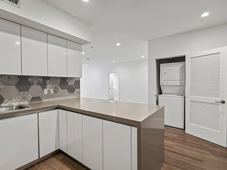 Kitchen and In-Suite Washer & Dryer