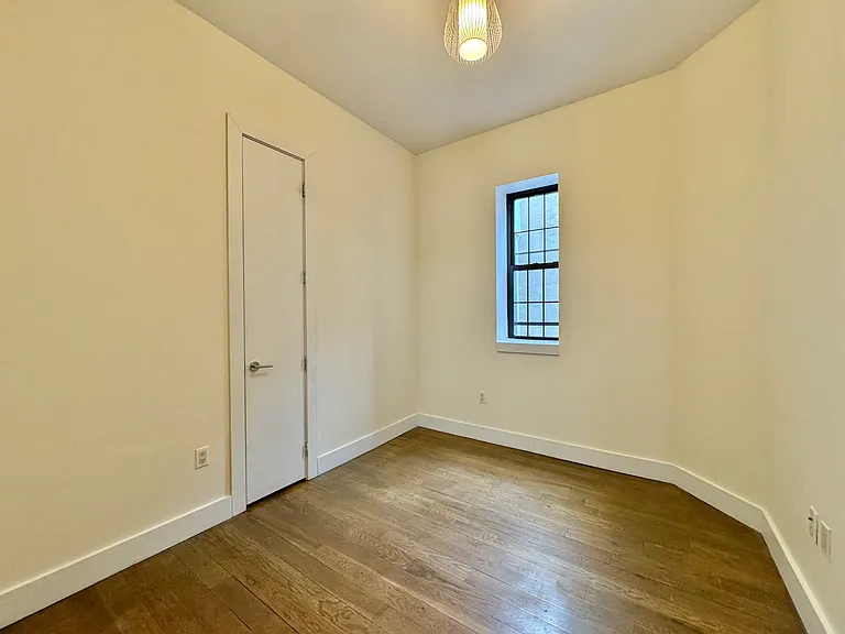 317 Knickerbocker Ave #4C — Photo 8