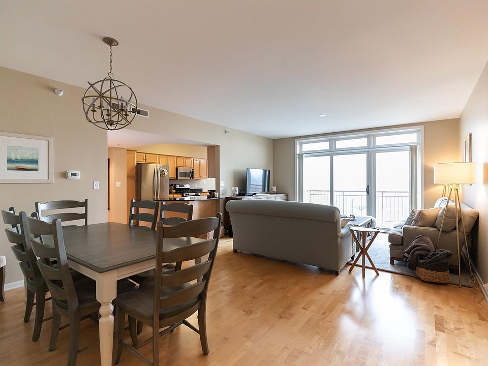 Dining/Living Room