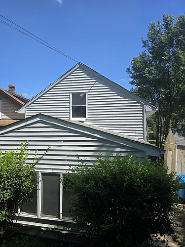 1735 Wise Ave SE Photo 1