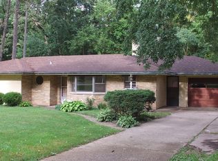 161 S Seymour Ave, Grayslake, IL 60030