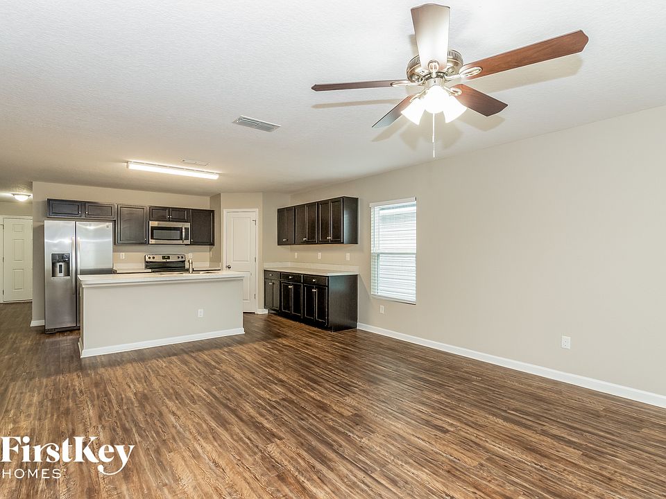 m.a.r　 9836 Marine Ct, Jacksonville, FL 32221 | Zillow