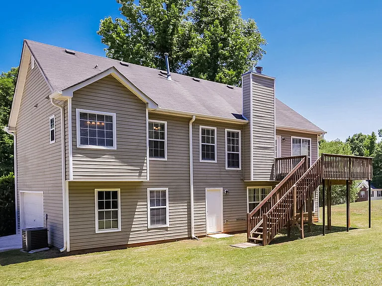 685 Chaseridge Dr — Photo 17