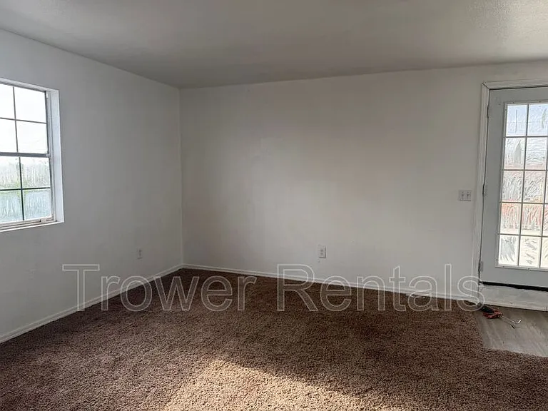 406 San Jacinto St — Photo 9