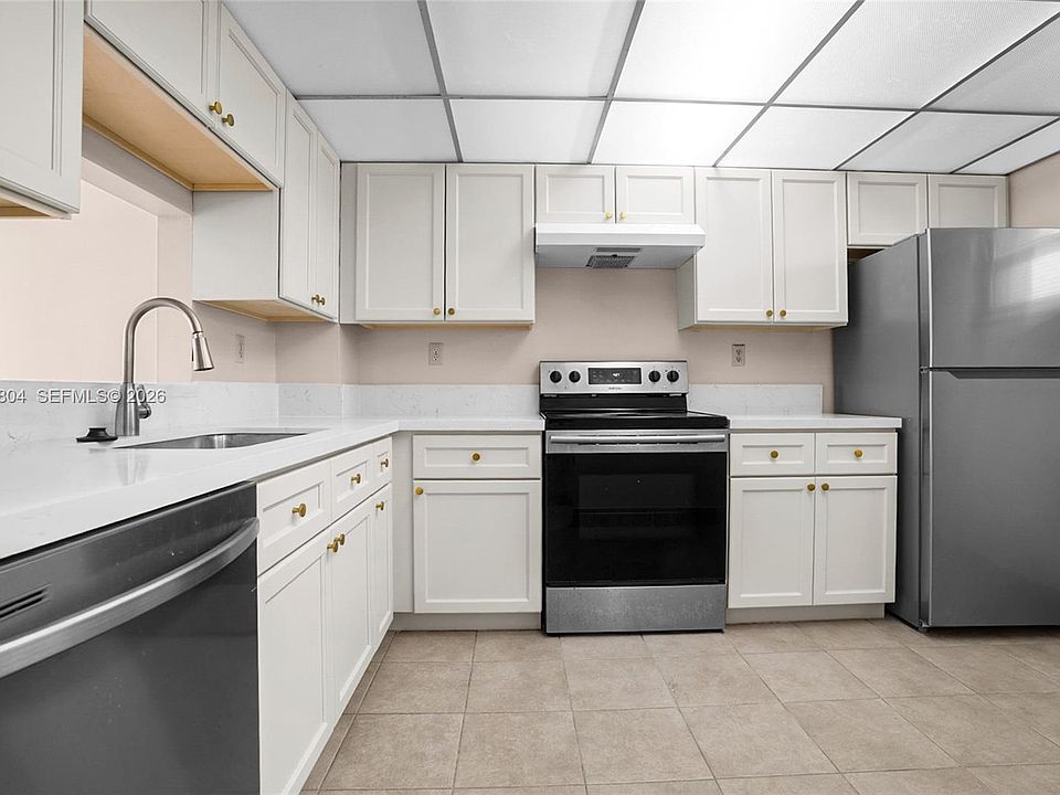 1st image of 1100 NW 87th Ave APT 506