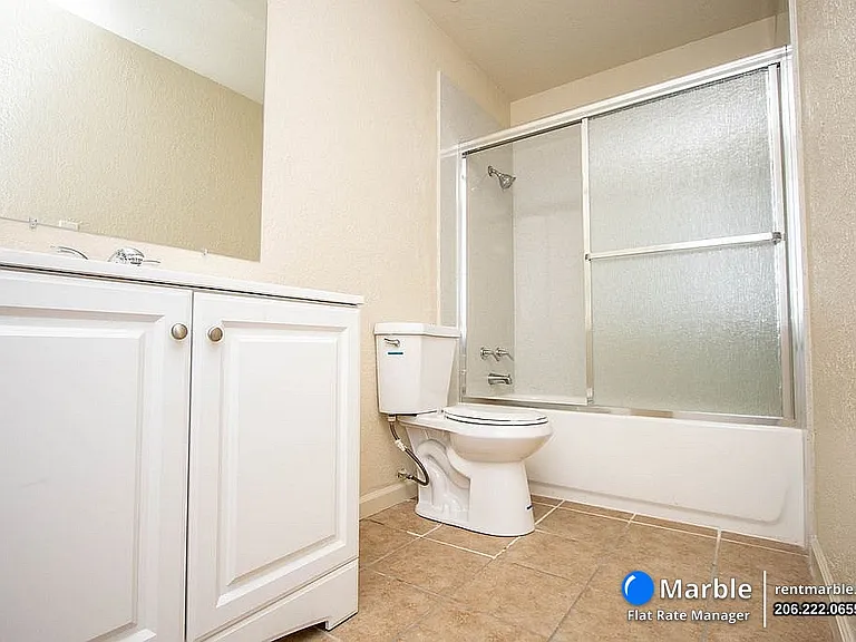 847 E Main St #4 — Photo 11